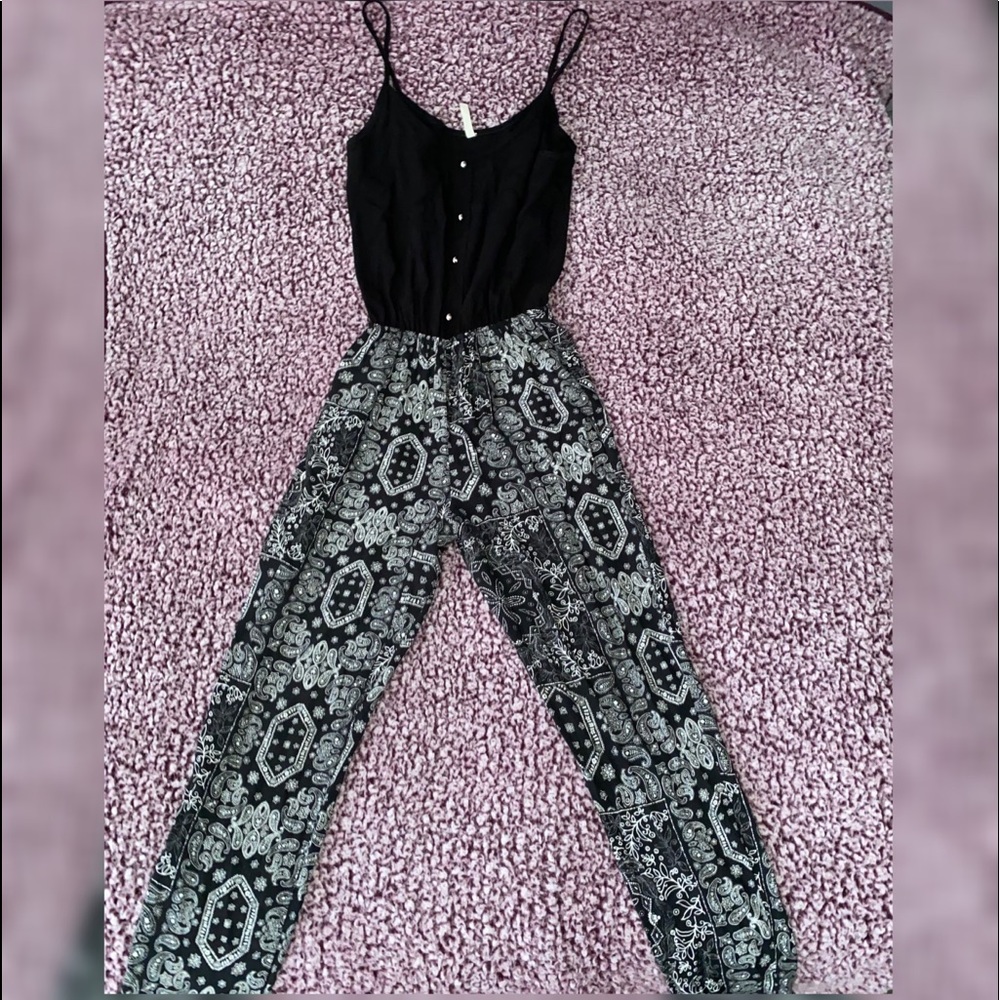 Romper/ Jumpsuit